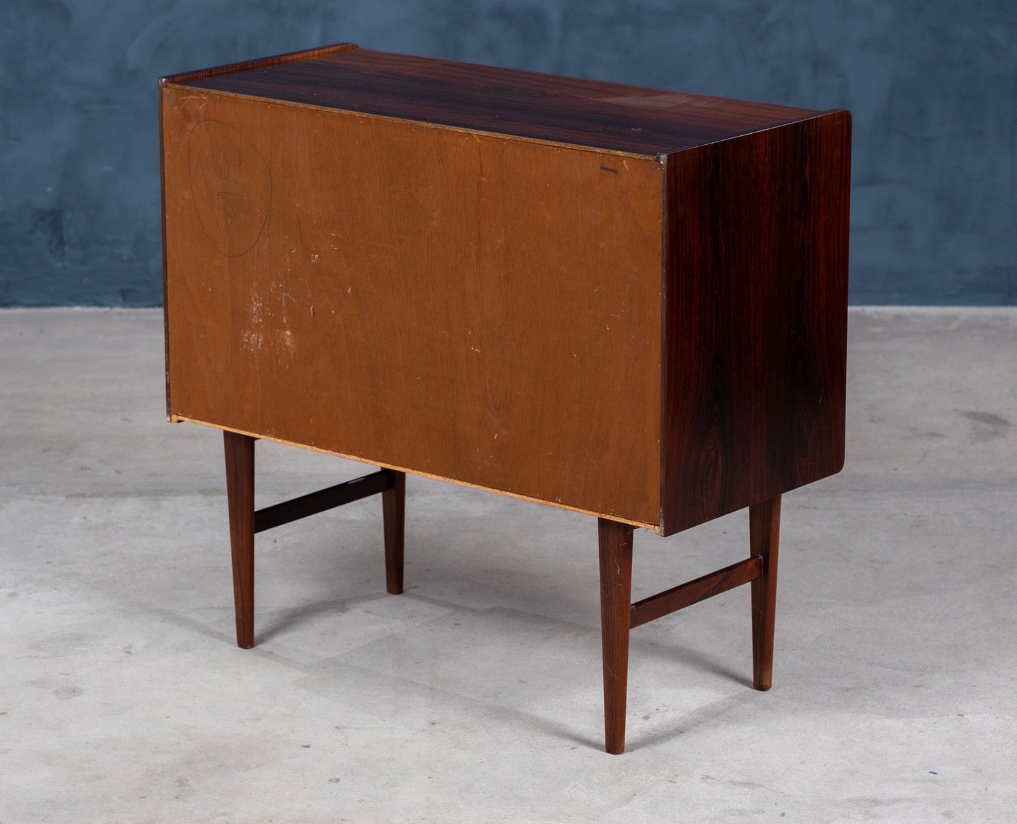 Dänischer Mid-Century Palisander Schrank mit Schiebetüren, 1960er bei
