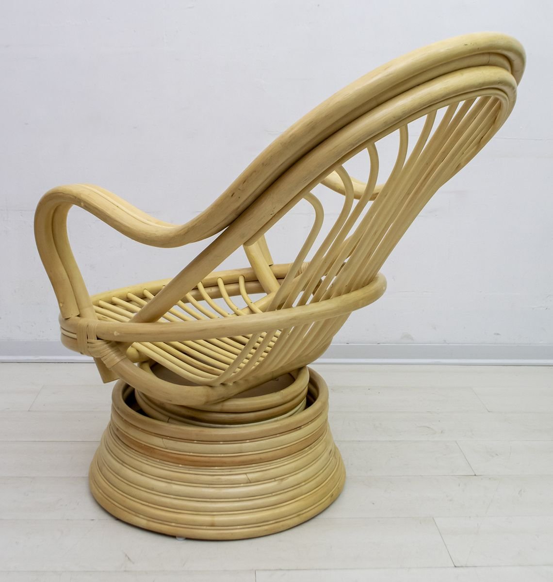 Mid Century Modern Swivel And Rocking Bamboo Chair 1970s For Sale At Pamono Mid Century Modern Swivel And Rocking Bamboo Chair 1970s For Sale At Pamono