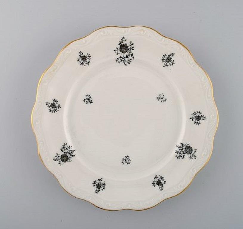 Lot De 12 Assiettes à Lunch Anciennes En Porcelaine Anglaise Mintons Bleu Et Crème - Vers 1900