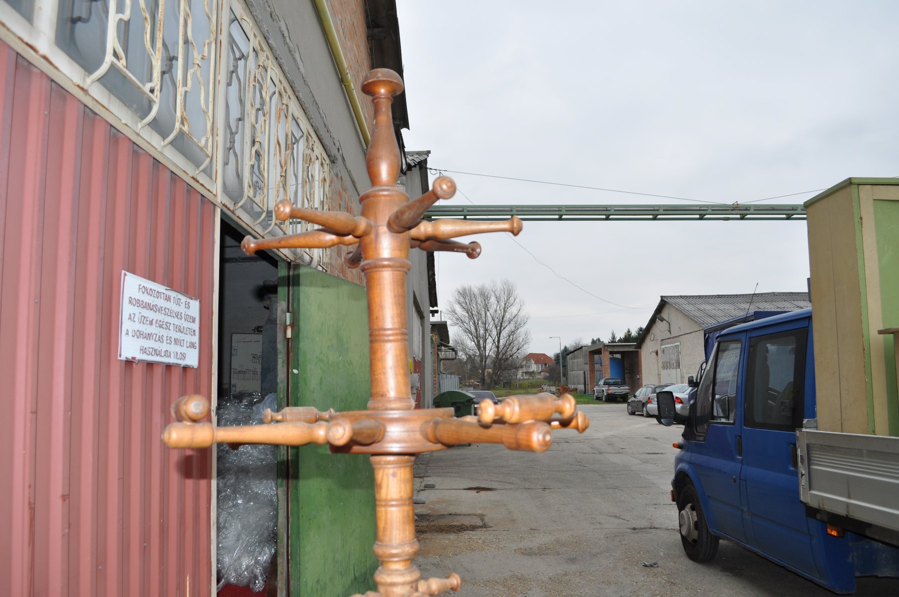 Old Building Rack Antique Standing Rack for sale at Pamono
