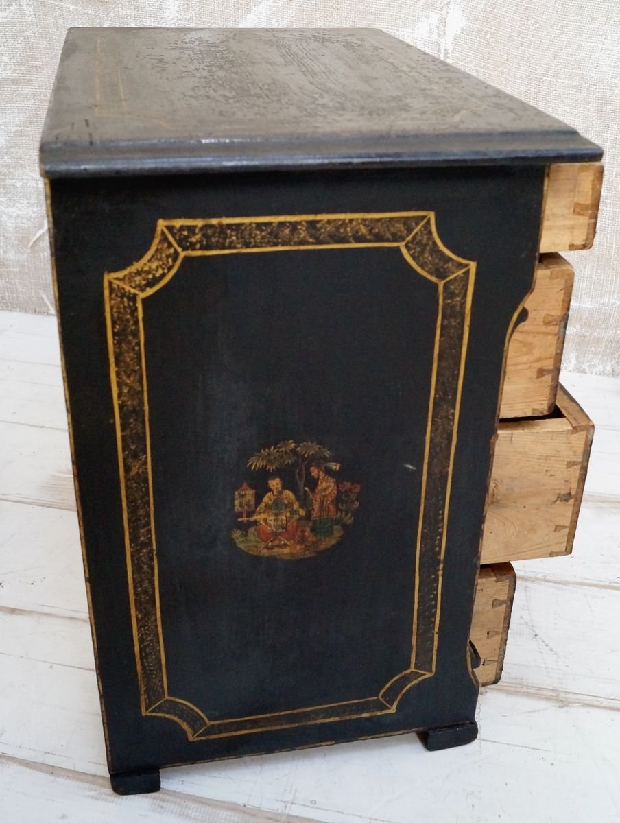 Antike Chinoiserie Kommode bei Pamono kaufen