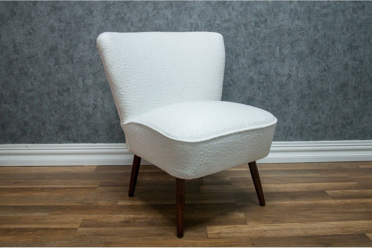 White Boucle Chair : Chair Darby White Boucle Black Copenhagen 900