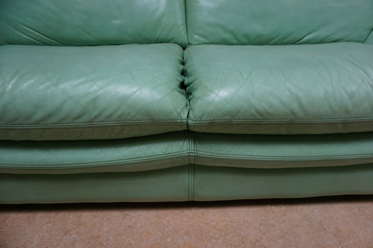 Large Vintage Mint Green Leather Sofa, 1980s bei Pamono kaufen