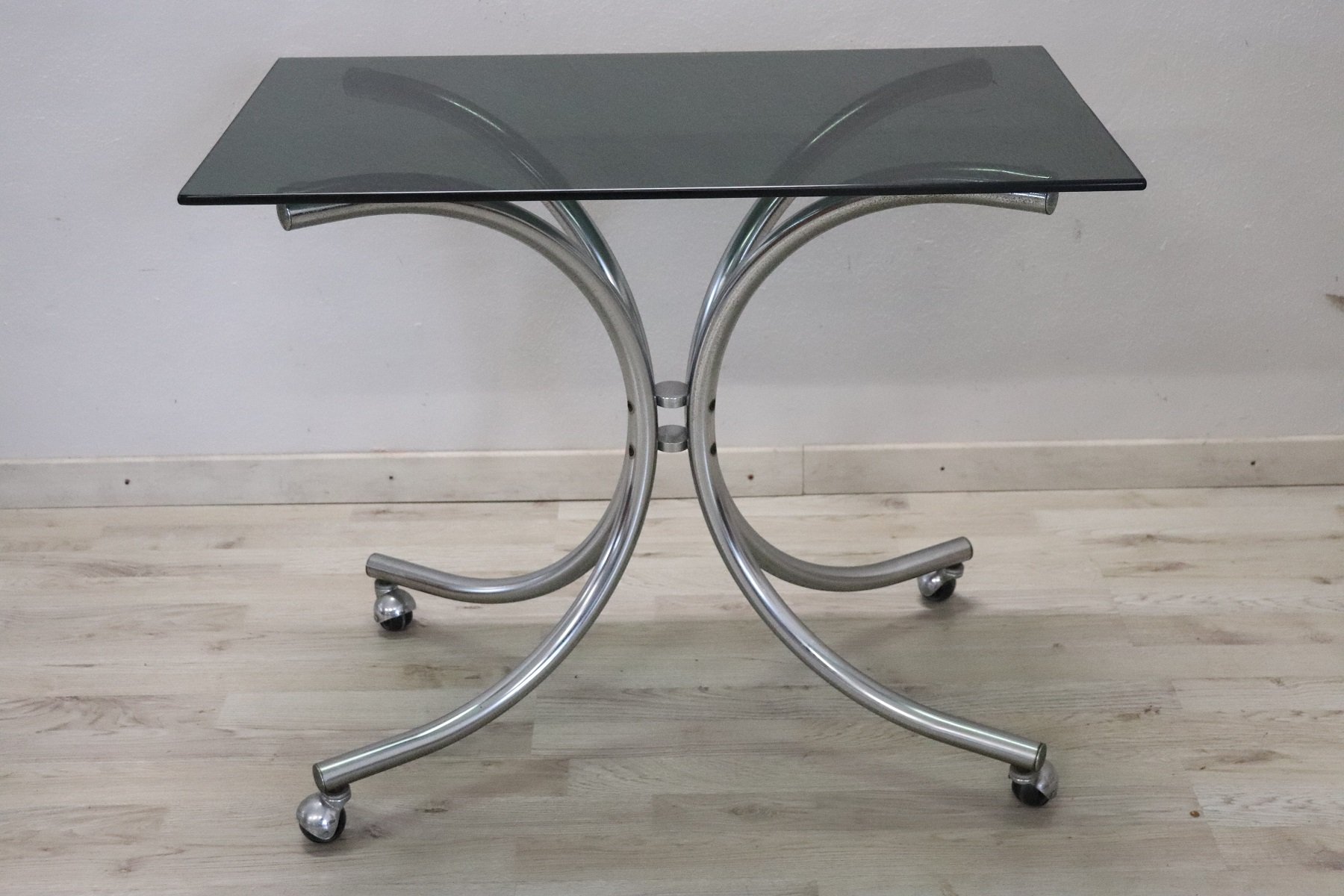 Chariot à Boissons Pliable Vintage – Formica Marron Et Chromé – Années 70 – Hollande
