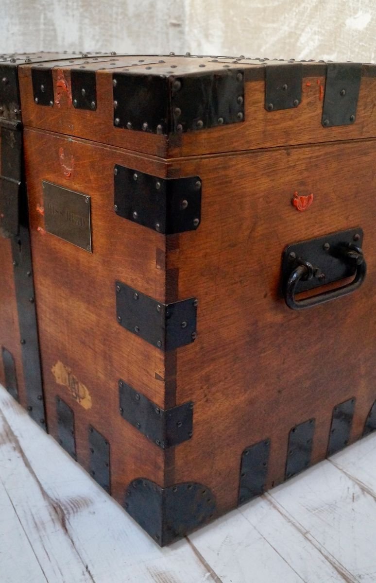 Victorian Silver Chest for sale at Pamono