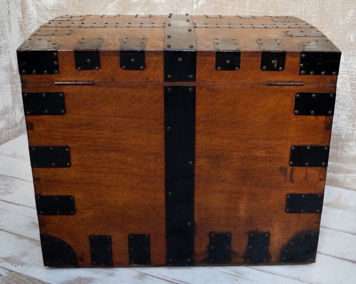 Victorian Silver Chest for sale at Pamono