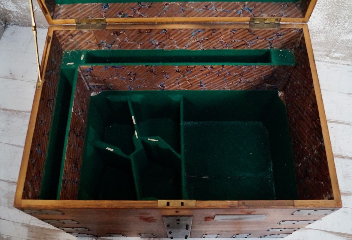 Victorian Silver Chest for sale at Pamono