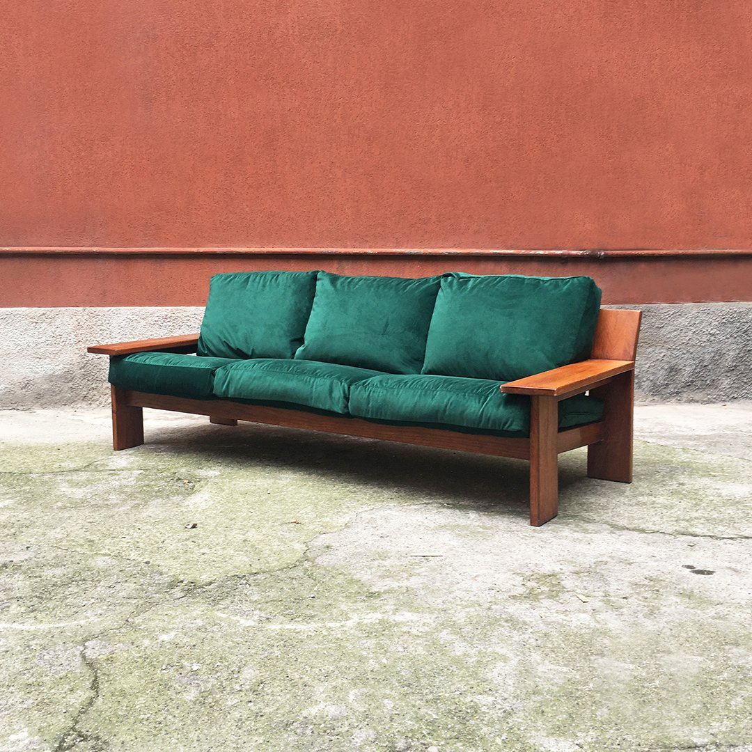Italienisches Drei Sitzer Sofa Aus Grunem Samt Und Holz Von Pliny The Younger 1970er Bei Pamono Kaufen