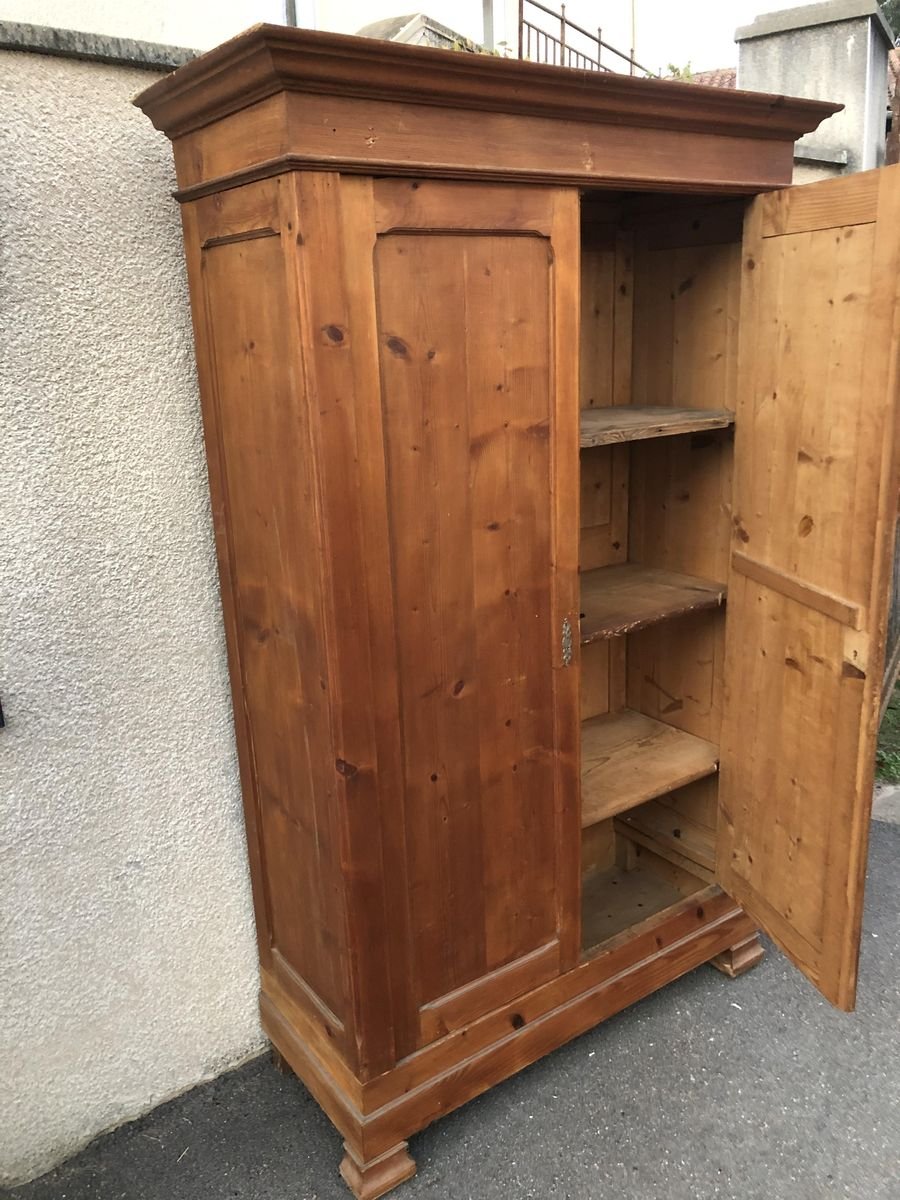 Antique Pine Wardrobe for sale at Pamono