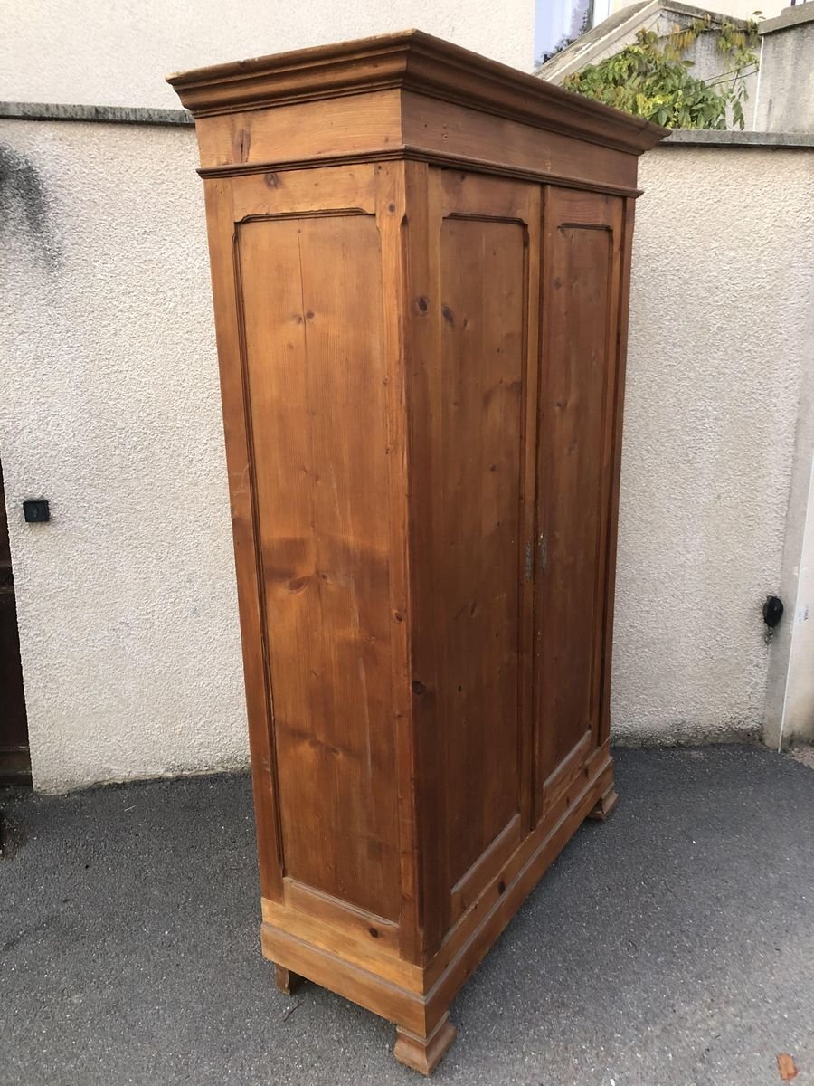 Armoire Antique en Pin en vente sur Pamono
