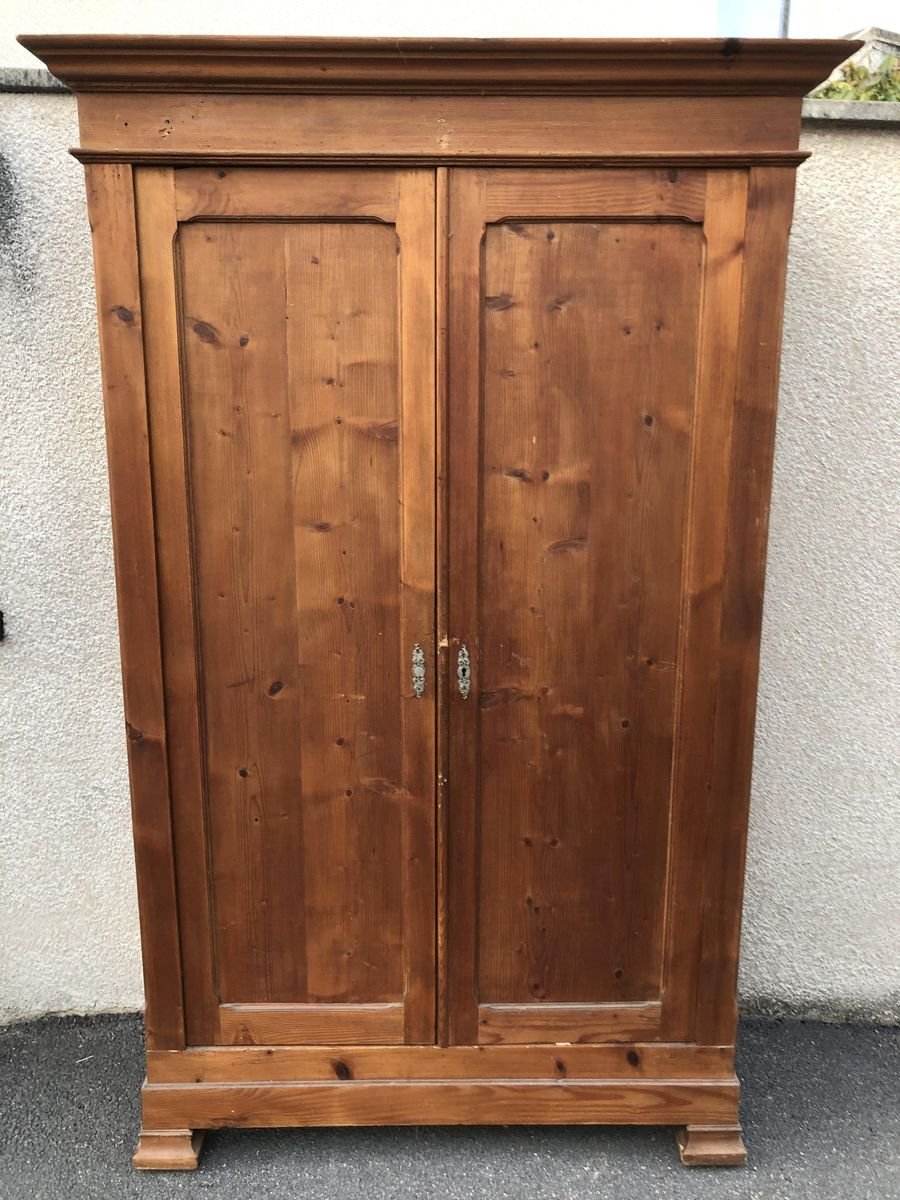 Armoire Antique en Pin en vente sur Pamono