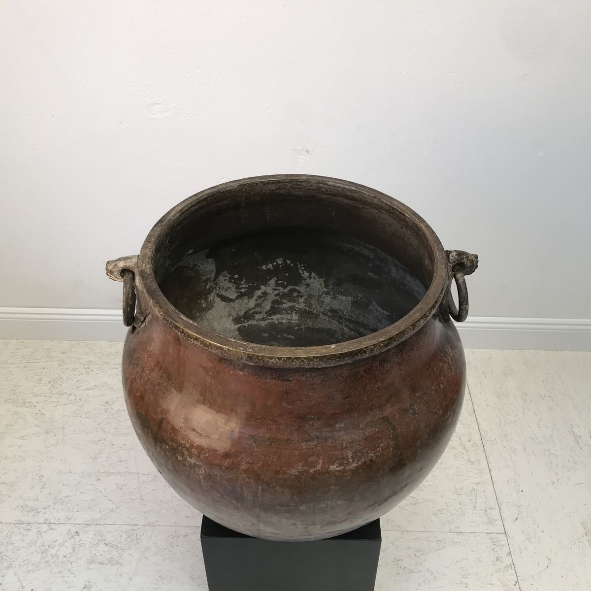 Large Tamil Nadu India Brass Pot for sale at Pamono