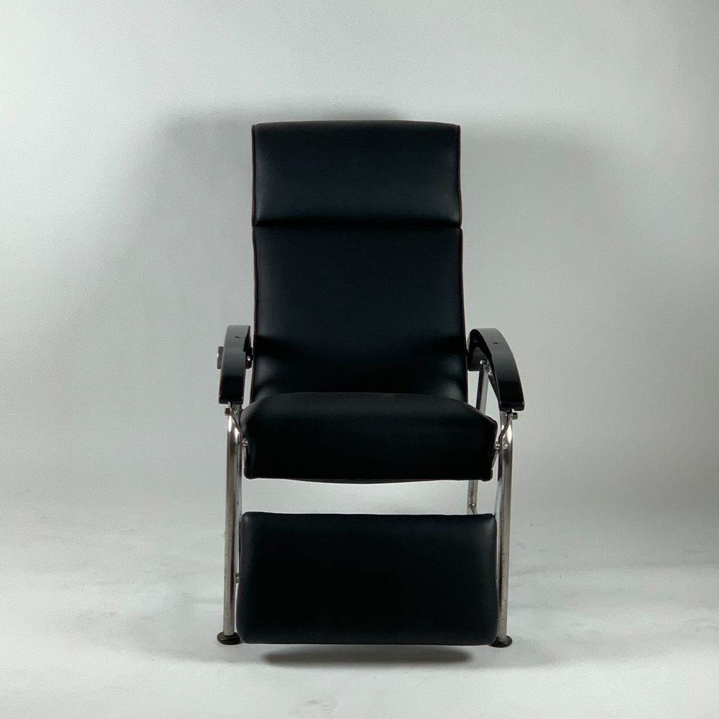Bauhaus Black Leather Lounge Chair, 1930s for sale at Pamono