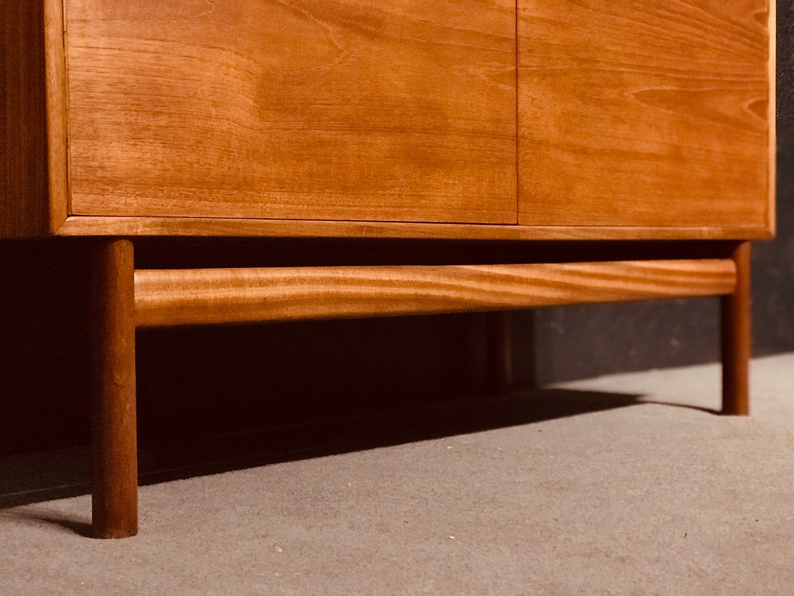 Mid Century Teak Tall Sideboard Or Cabinet By Tom Robertson For Mcintosh 1960s For Sale At Pamono