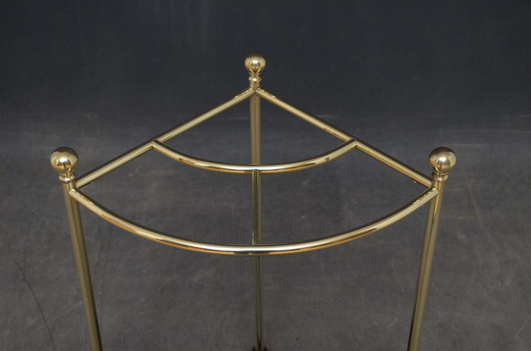 Antique Edwardian Corner Umbrella Stand in Brass for sale at Pamono