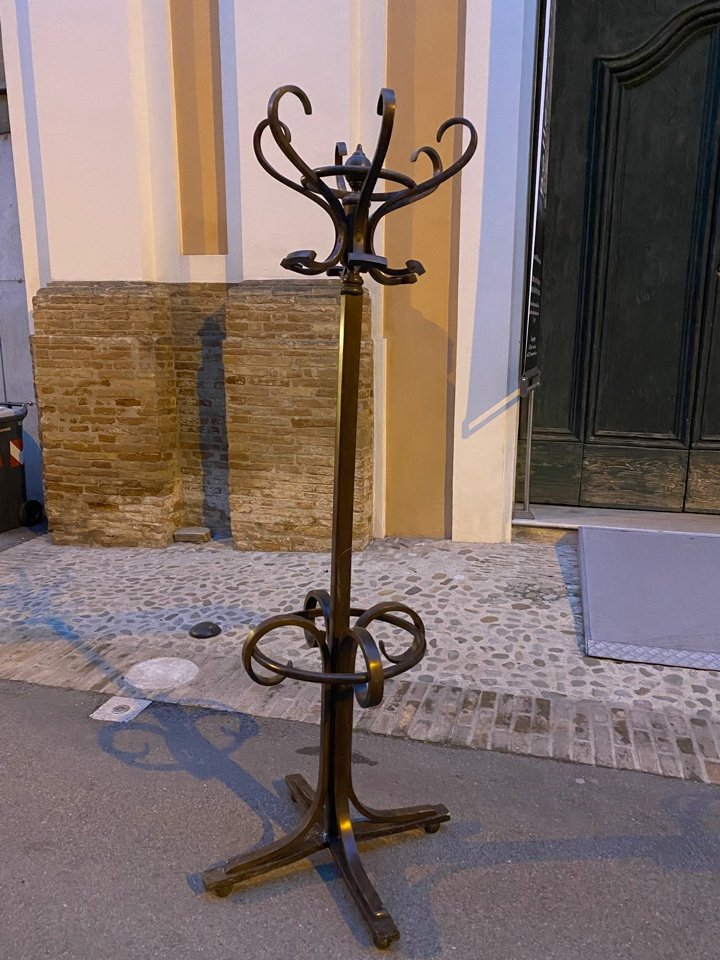 thonet coat rack