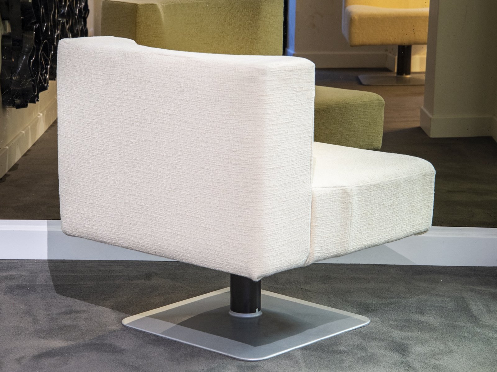 Weiße Vintage Sessel von Knoll Inc. / Knoll International, 2er Set bei