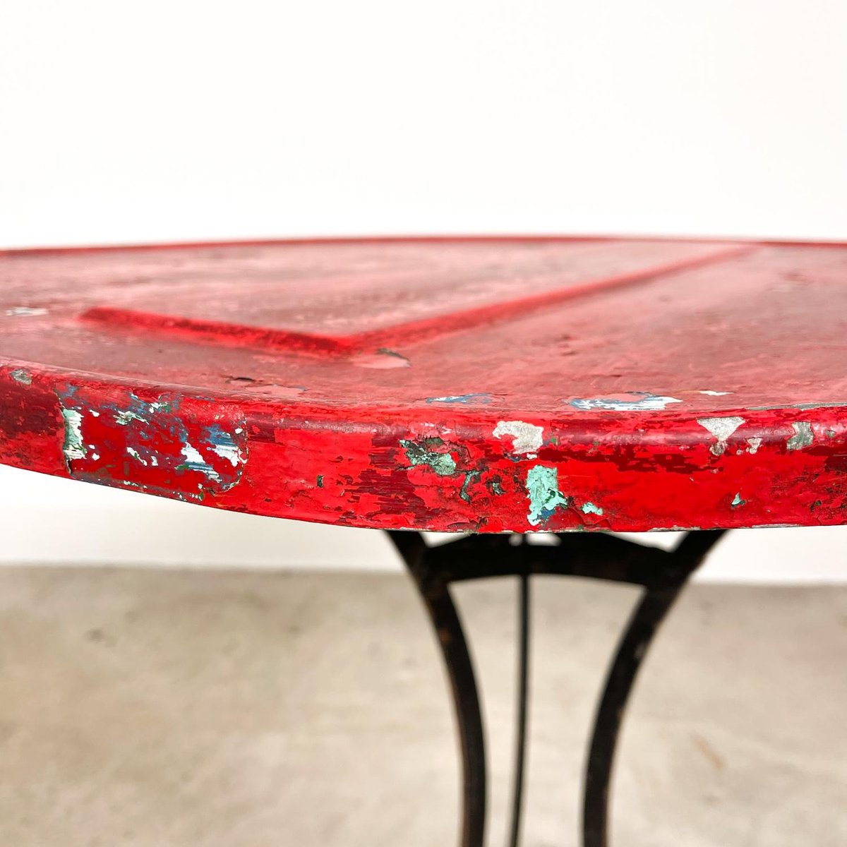 Vintage Industrial Metal Bistro Table for sale at Pamono