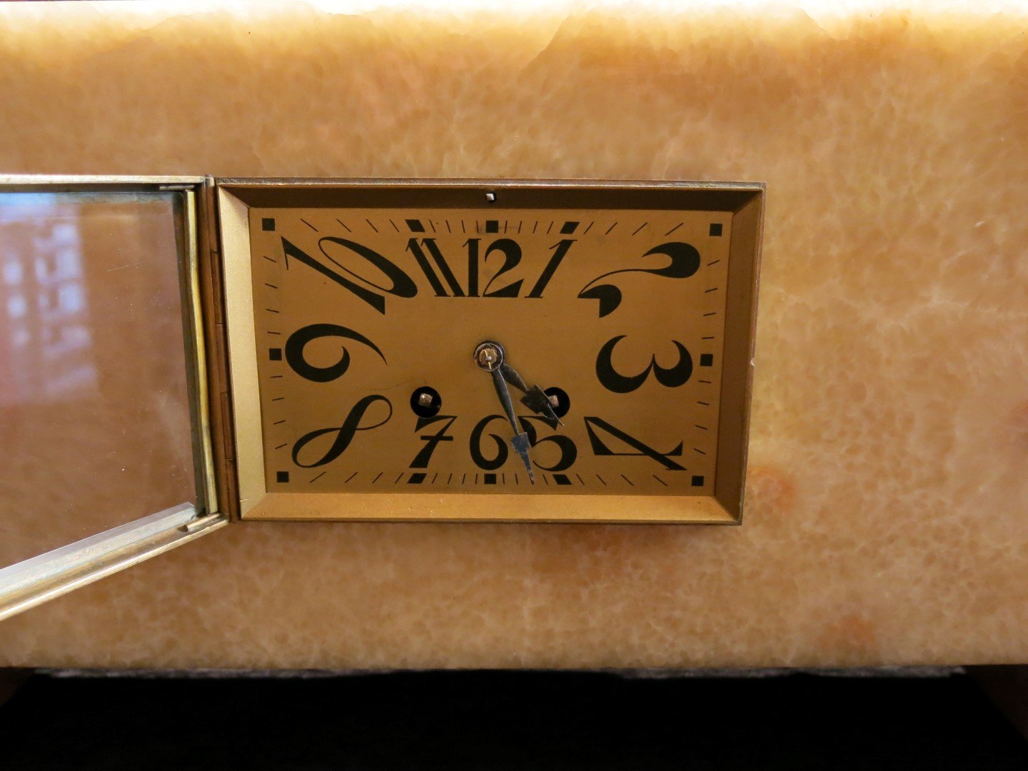 Italian Antique Mantelpiece Clock for sale at Pamono