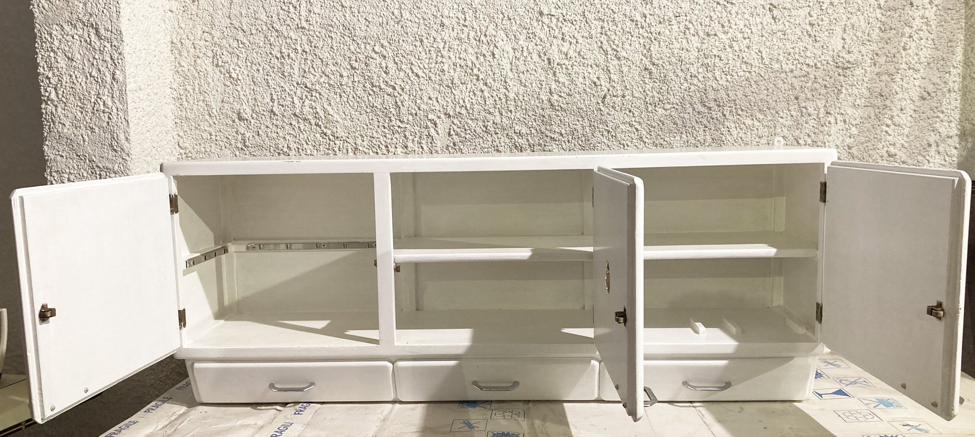 Weißer Küchenschrank, 1950er bei Pamono kaufen