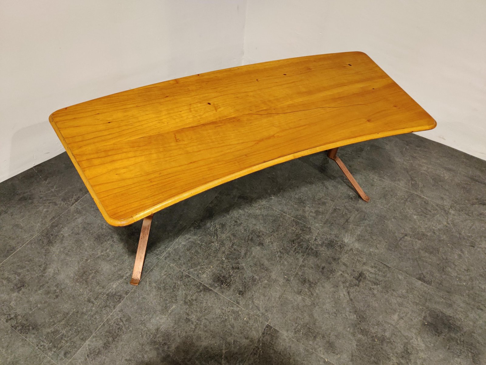 The Art of the Curve: Finding the Perfect Curved Devon Coffee Table