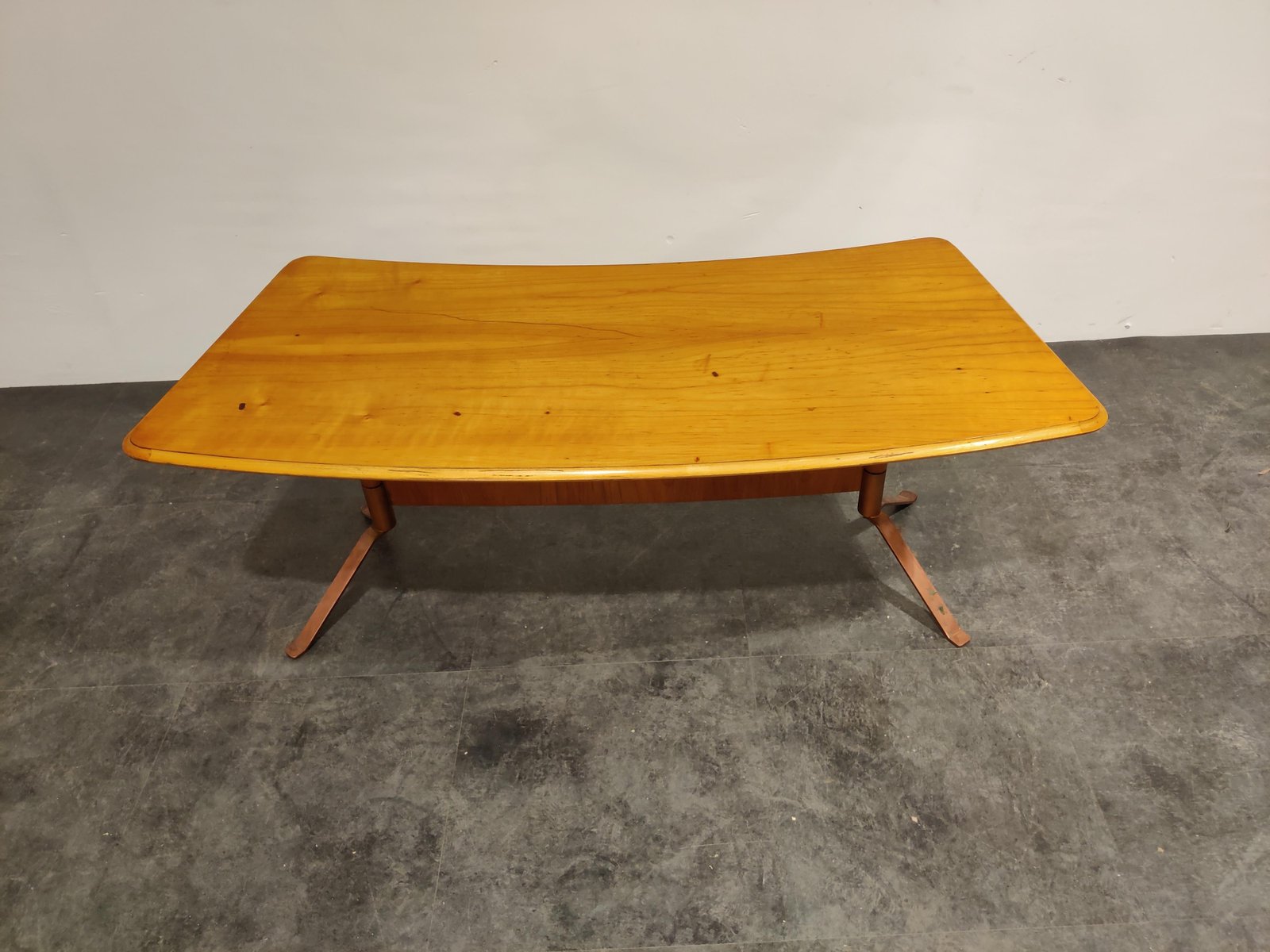 MidCentury Curved Coffee Table, 1960s for sale at Pamono