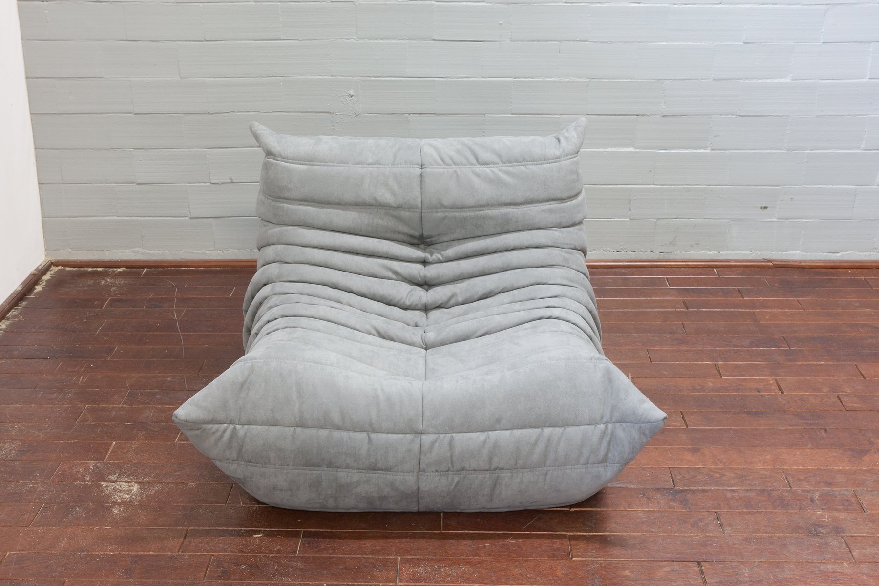 Hellgraues Togo Wohnzimmer Set aus Leder von Michel Ducaroy für Ligne