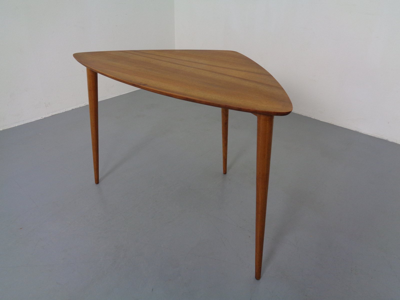 Mid-Century Triangular Teak Side Table, 1960s for sale at Pamono