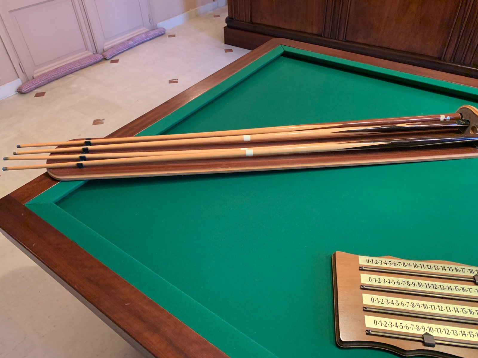 French Billiard Set, 1970s for sale at Pamono