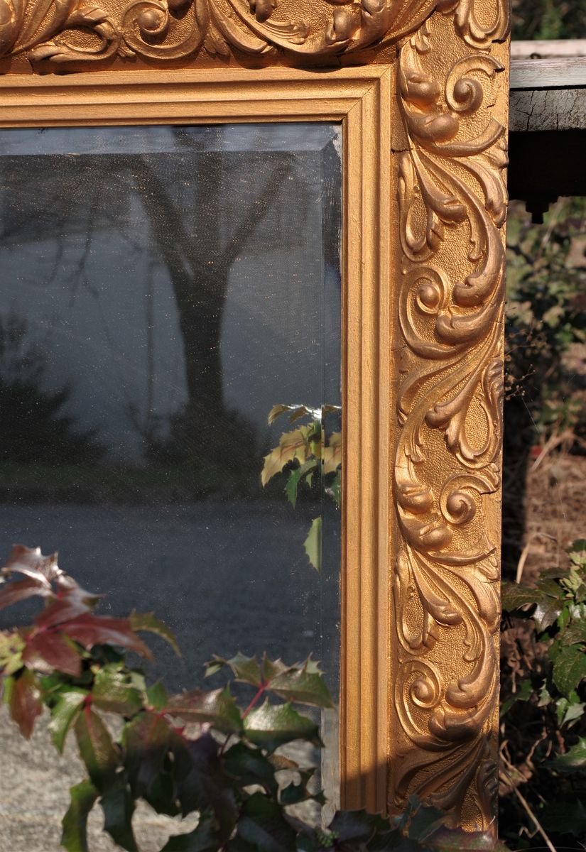 Gold Verzierter Holzspiegel, 1920er bei Pamono kaufen