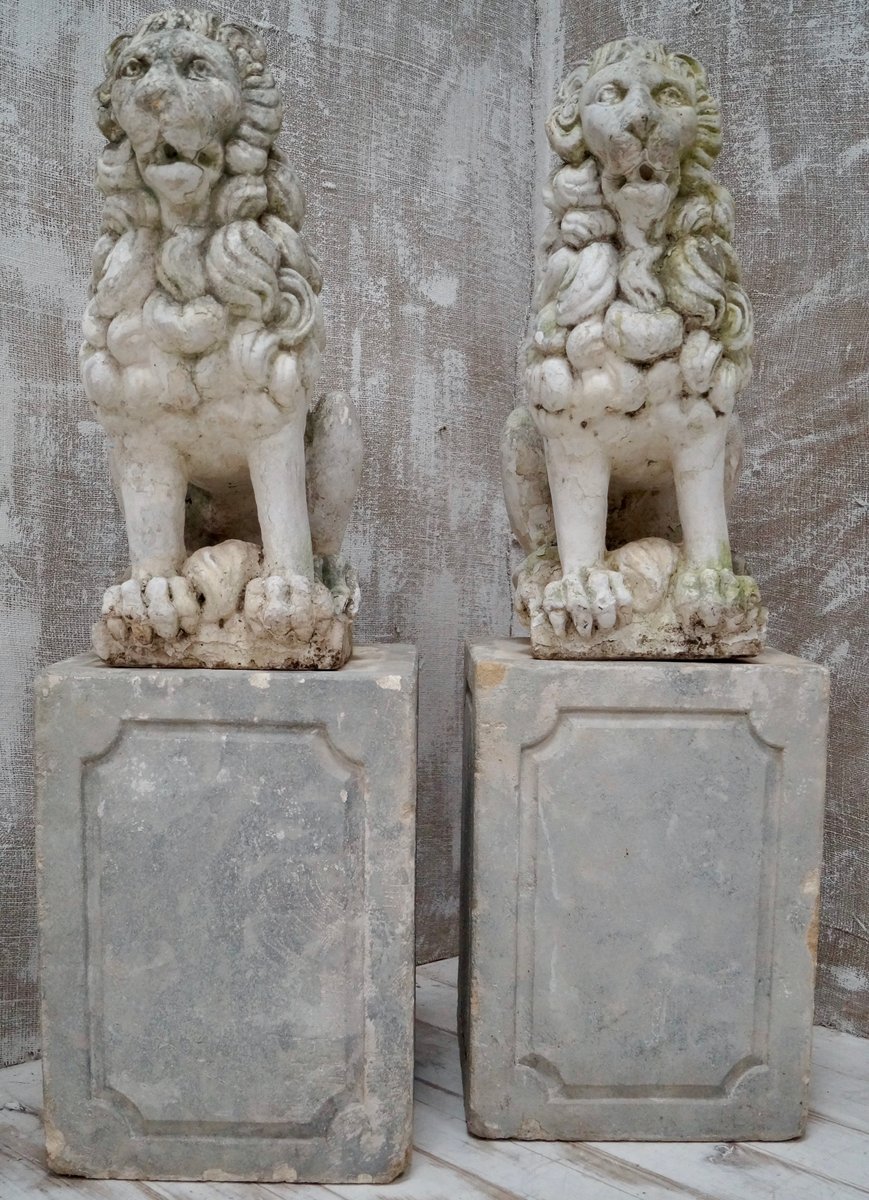 Proud Stone Cast French Sitting Lions, Set of 2 for sale at Pamono