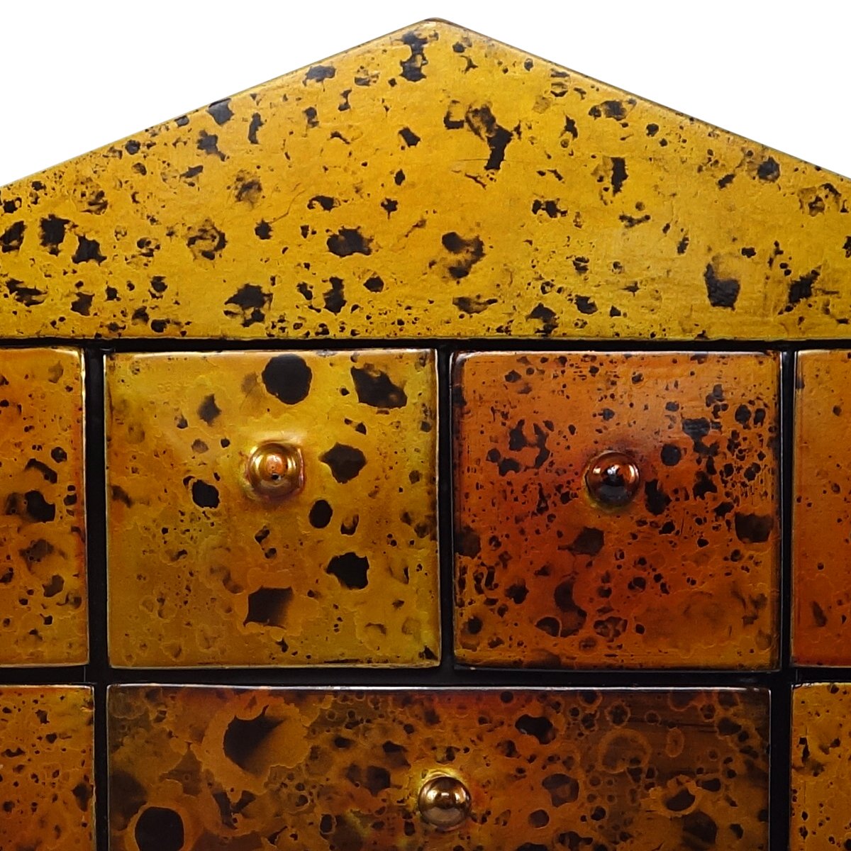 Mueble Hollywood Regency vintage pequeño de madera dorada en venta en