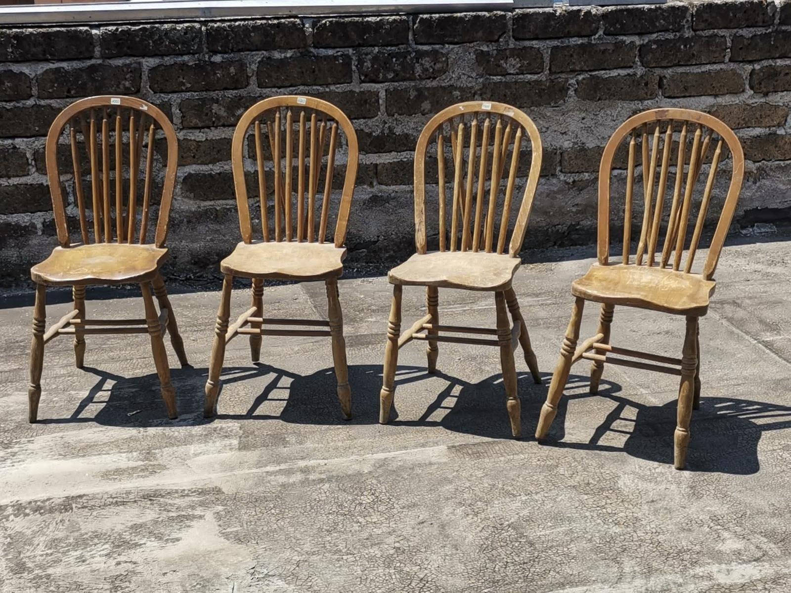 Rote Kreuz Stühle im Irischen Stil, 1940, 4er Set bei Pamono kaufen