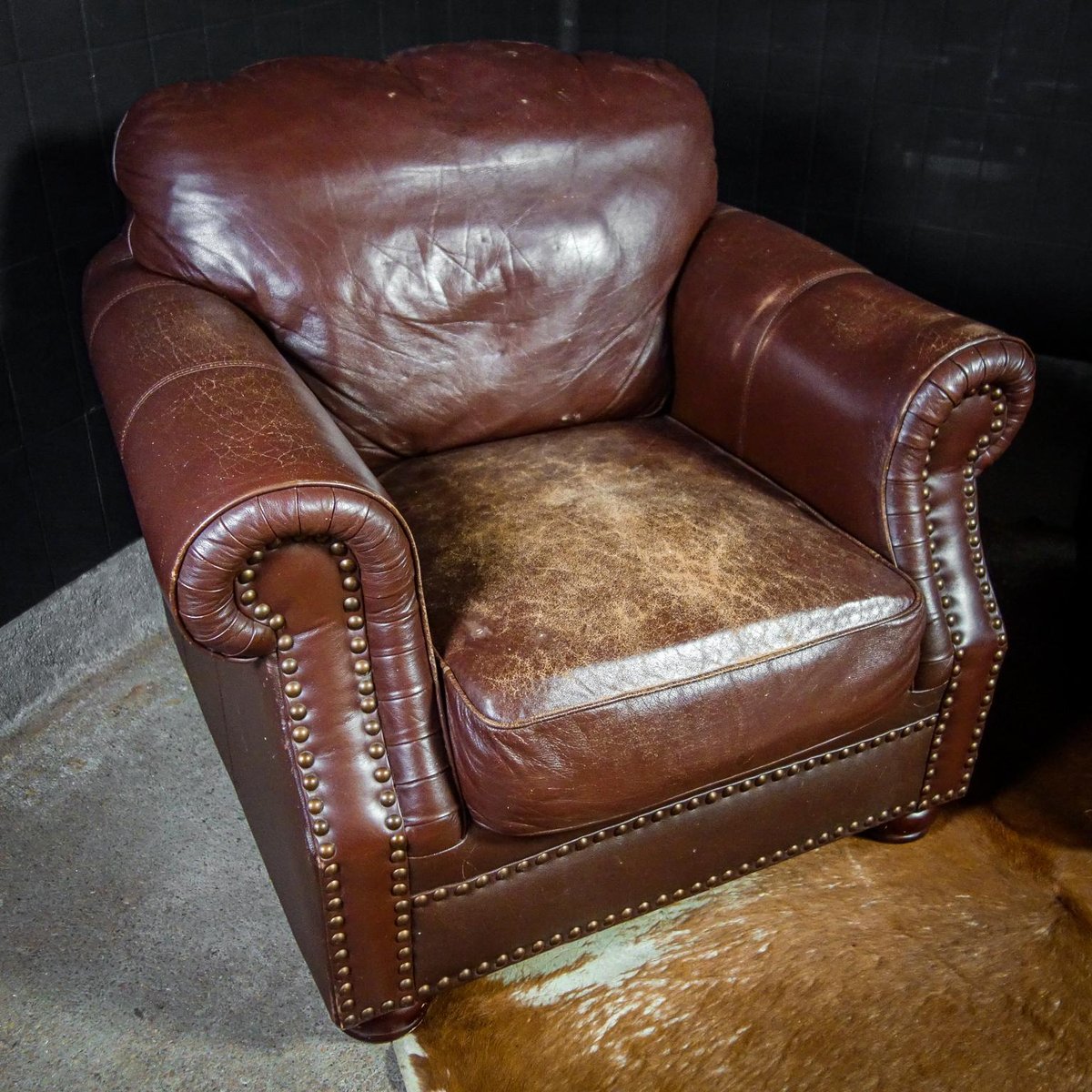 Large Vintage Leather Chair for sale at Pamono
