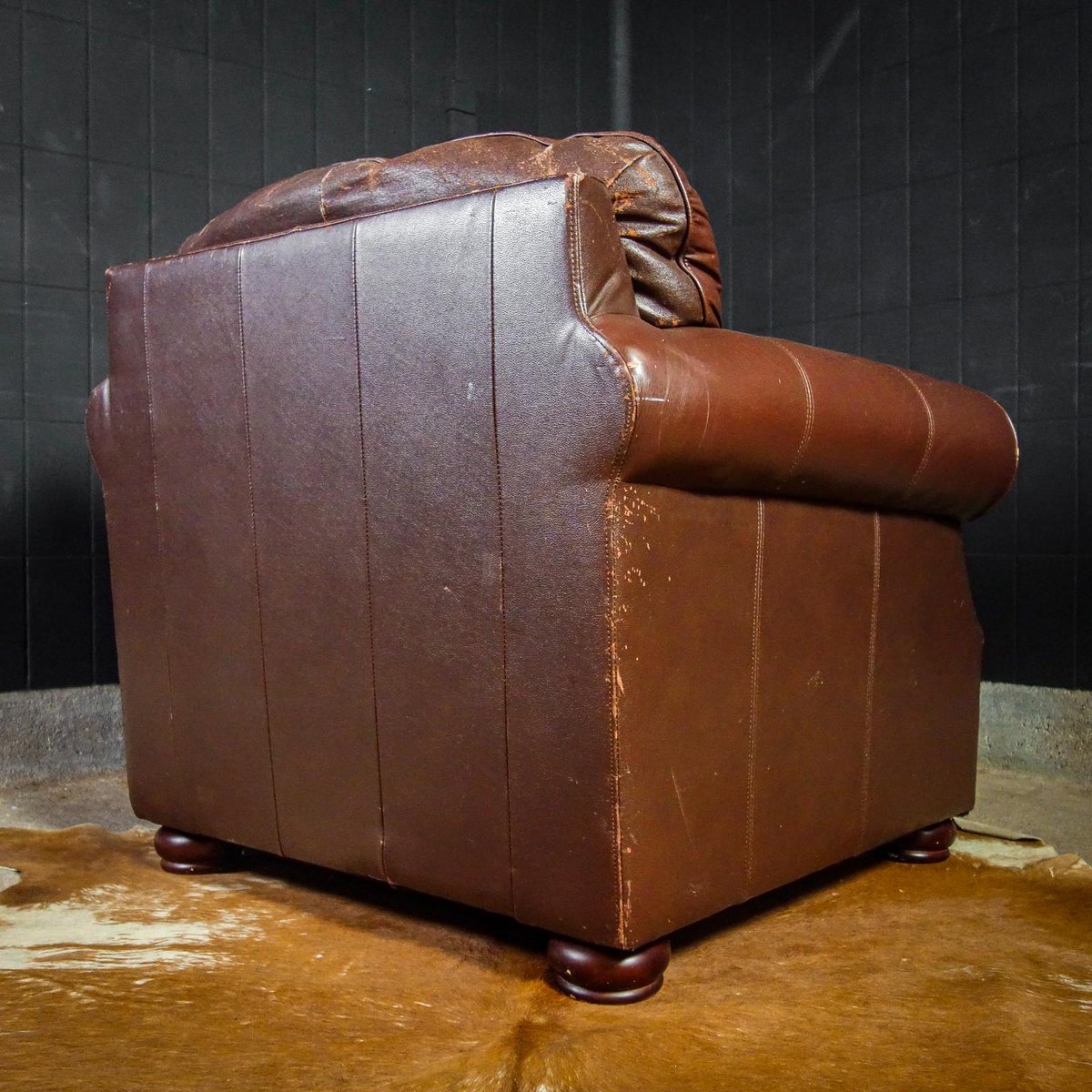 Large Vintage Leather Chair for sale at Pamono