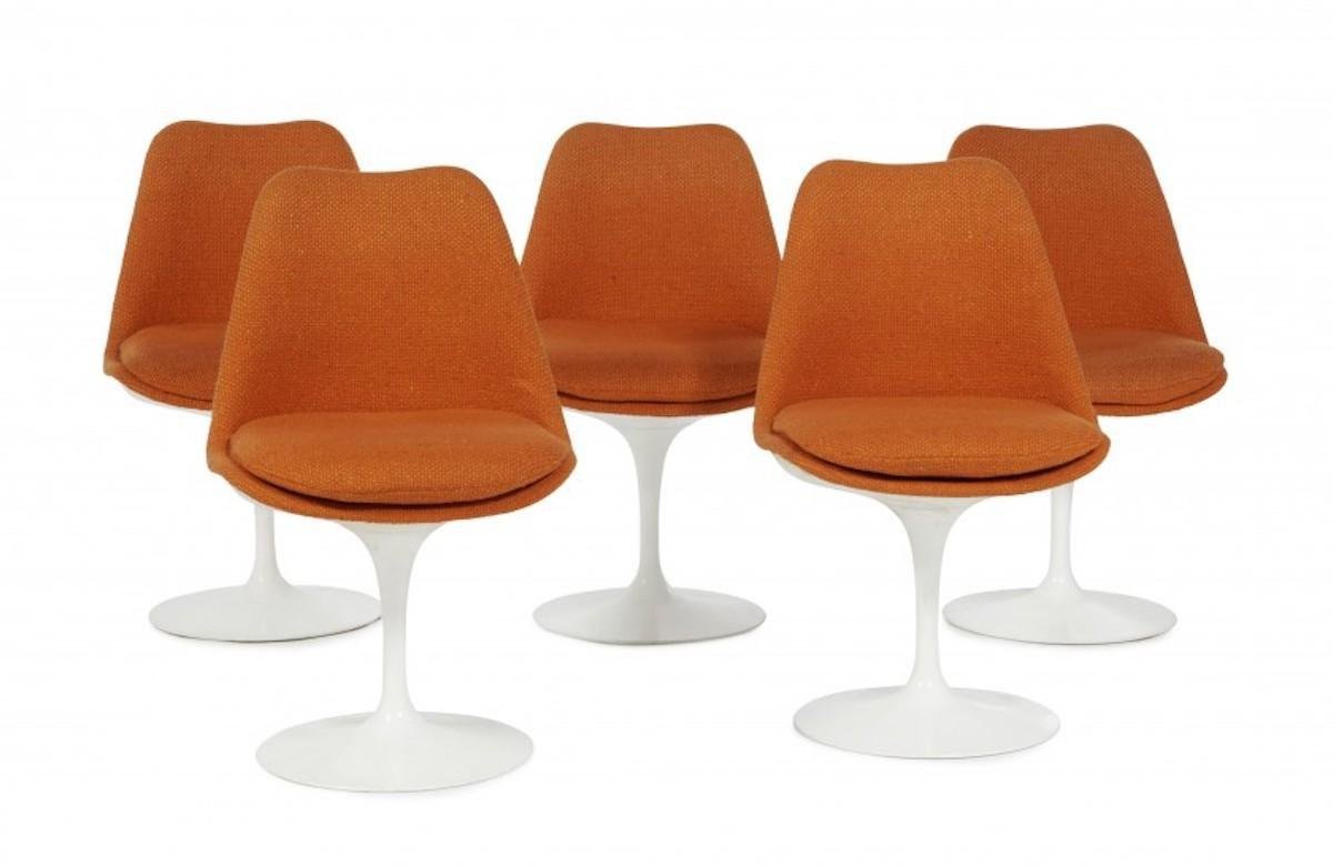 Tulip Chairs by Eero Saarinen for Knoll, Set of 5 for sale at Pamono