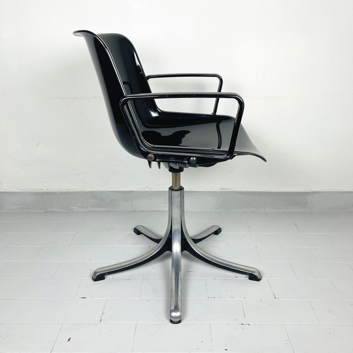 MidCentury Italian Plastic Modus Office Chair by Osvaldo Borsani for
