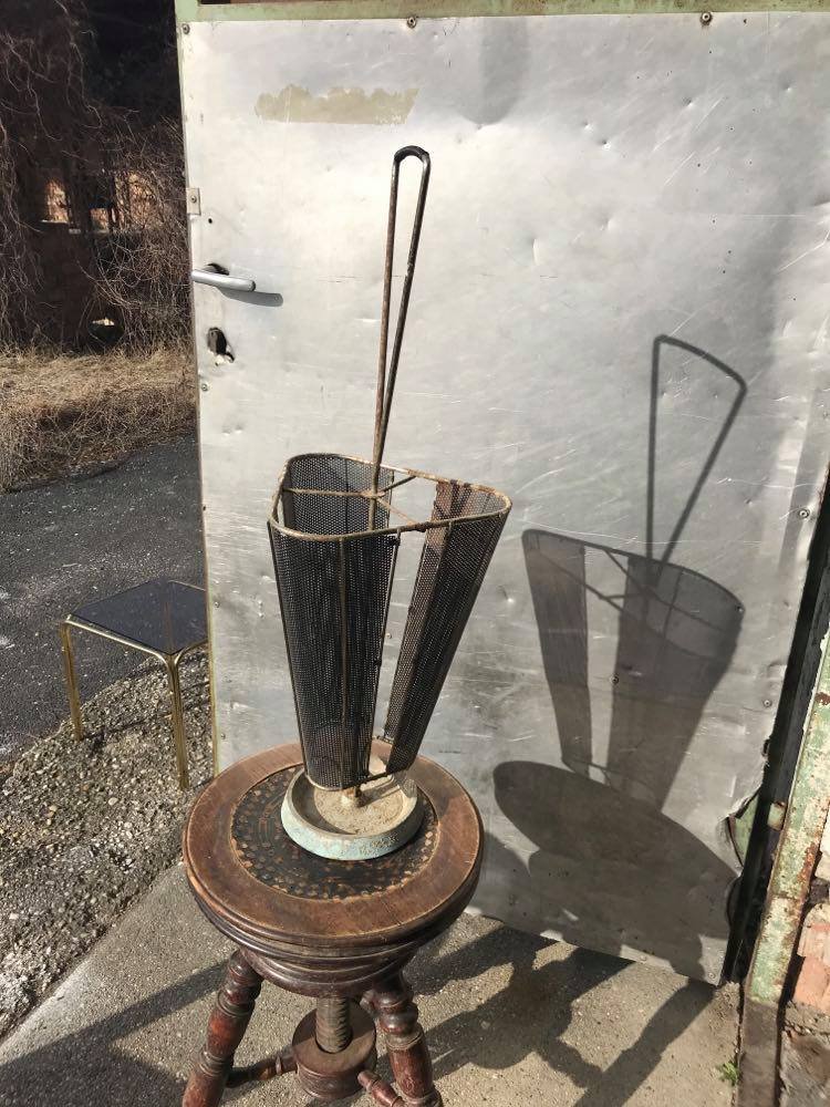 MidCentury Italian Metal Umbrella Stand for sale at Pamono