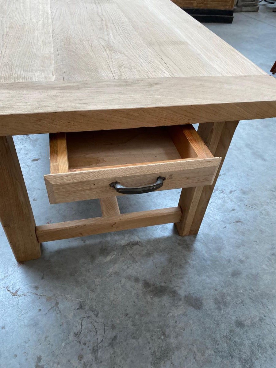 Großer Farmhaus Tisch aus Eiche bei Pamono kaufen