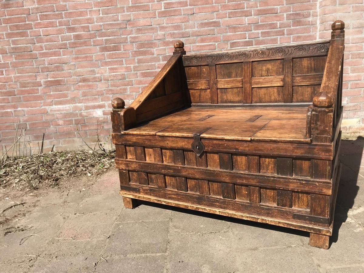 Antique Indian Wooden Pitara Box Bench For Sale At Pamono The indian pitta (pitta brachyura) is a passerine bird native to the indian subcontinent. pamono