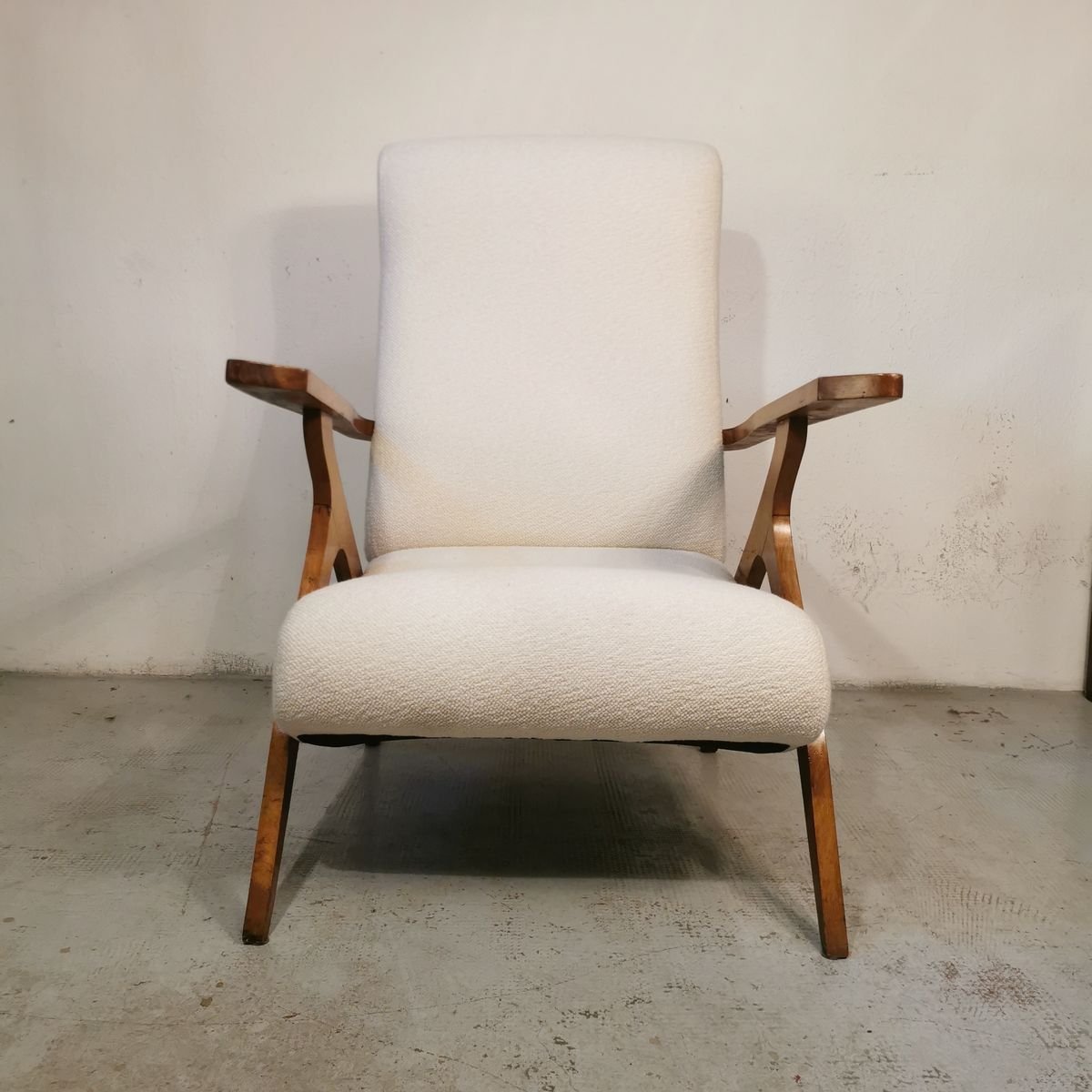 White Boucle Chair : Chair Darby White Boucle Black Copenhagen 900