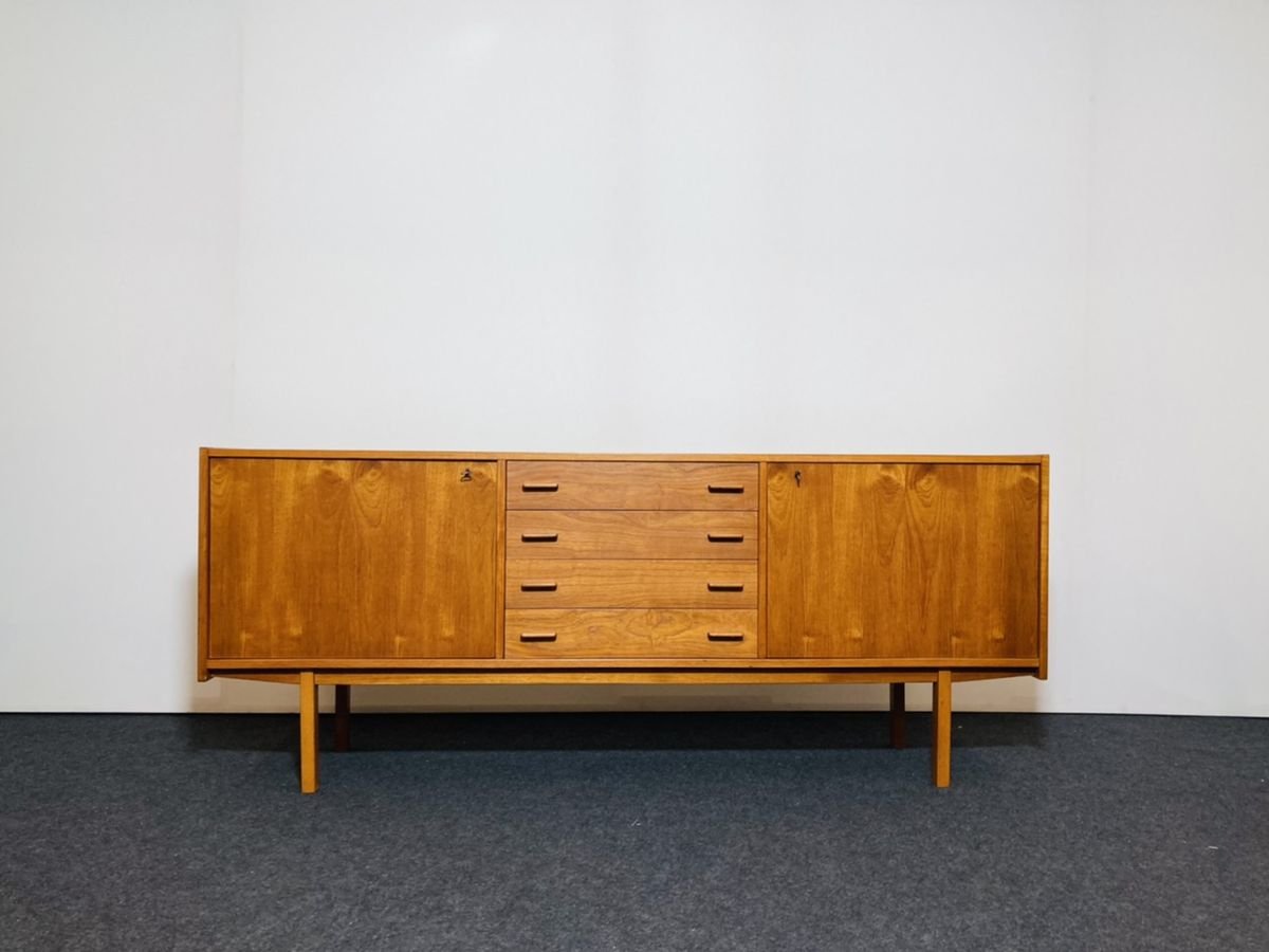 Teak Sideboard By H J Wegner For Ry Mobler Interier Praha 1960s For Sale At Pamono