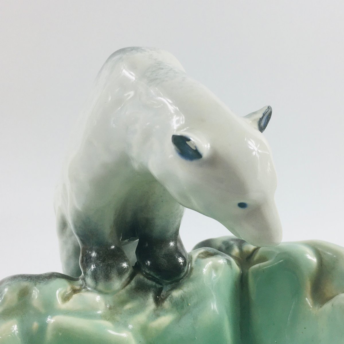 Czechoslovakian Art Deco Polar Bear Sculpture Dish by Ditmar Urbach