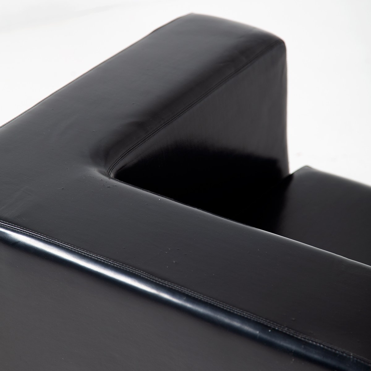 Throw Away Black TwoSeater Sofa by Willie Landels for Zanotta, 1965