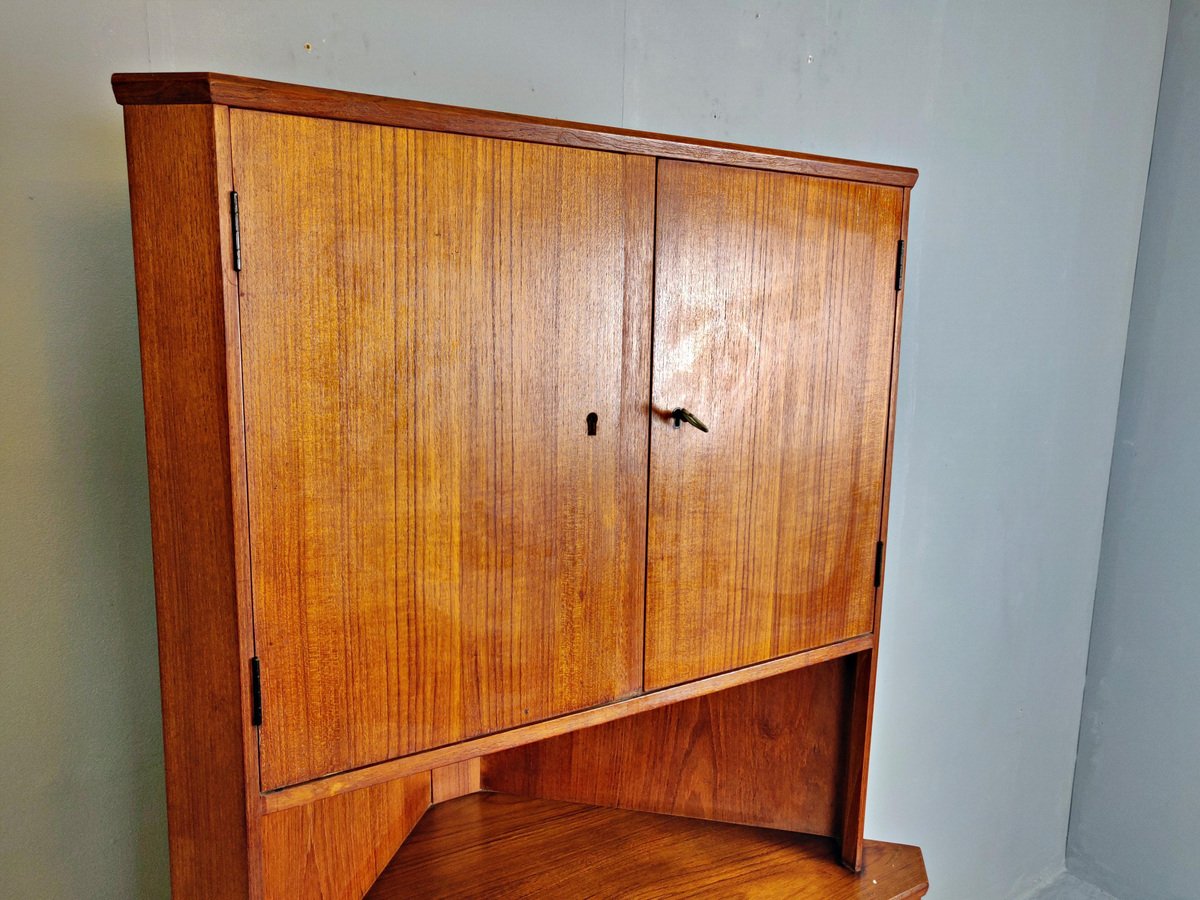 Credenza ad angolo in teak, Italia in vendita su Pamono