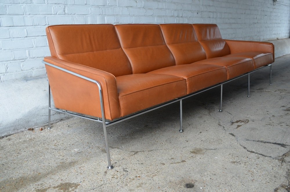 Model 3304 Lufthavnssofa Sofa By Arne Jacobsen For Fritz Hansen Model 3304 Lufthavnssofa Sofa By Arne Jacobsen For Fritz Hansen