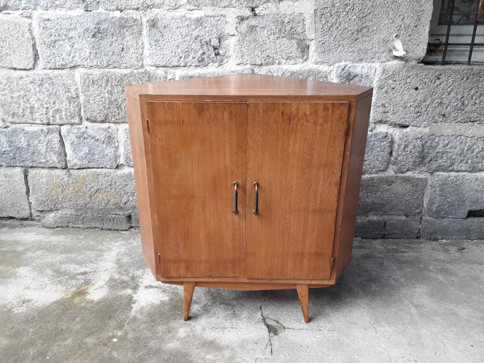 Eckschrank, 1950er bei Pamono kaufen