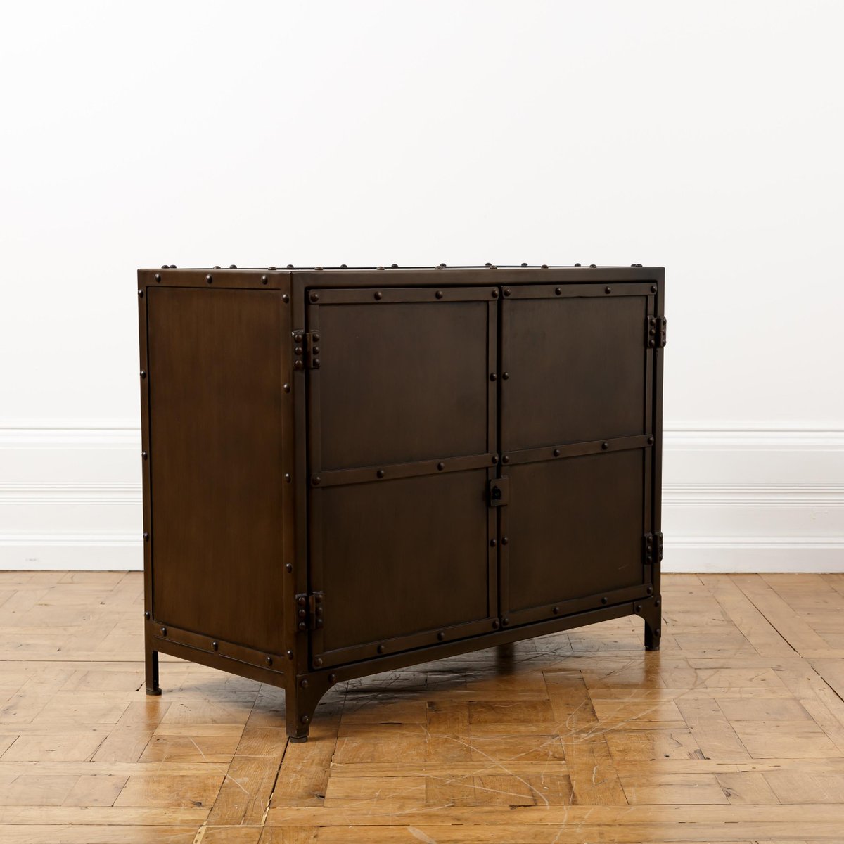 Industrieller Schrank aus Metall bei Pamono kaufen