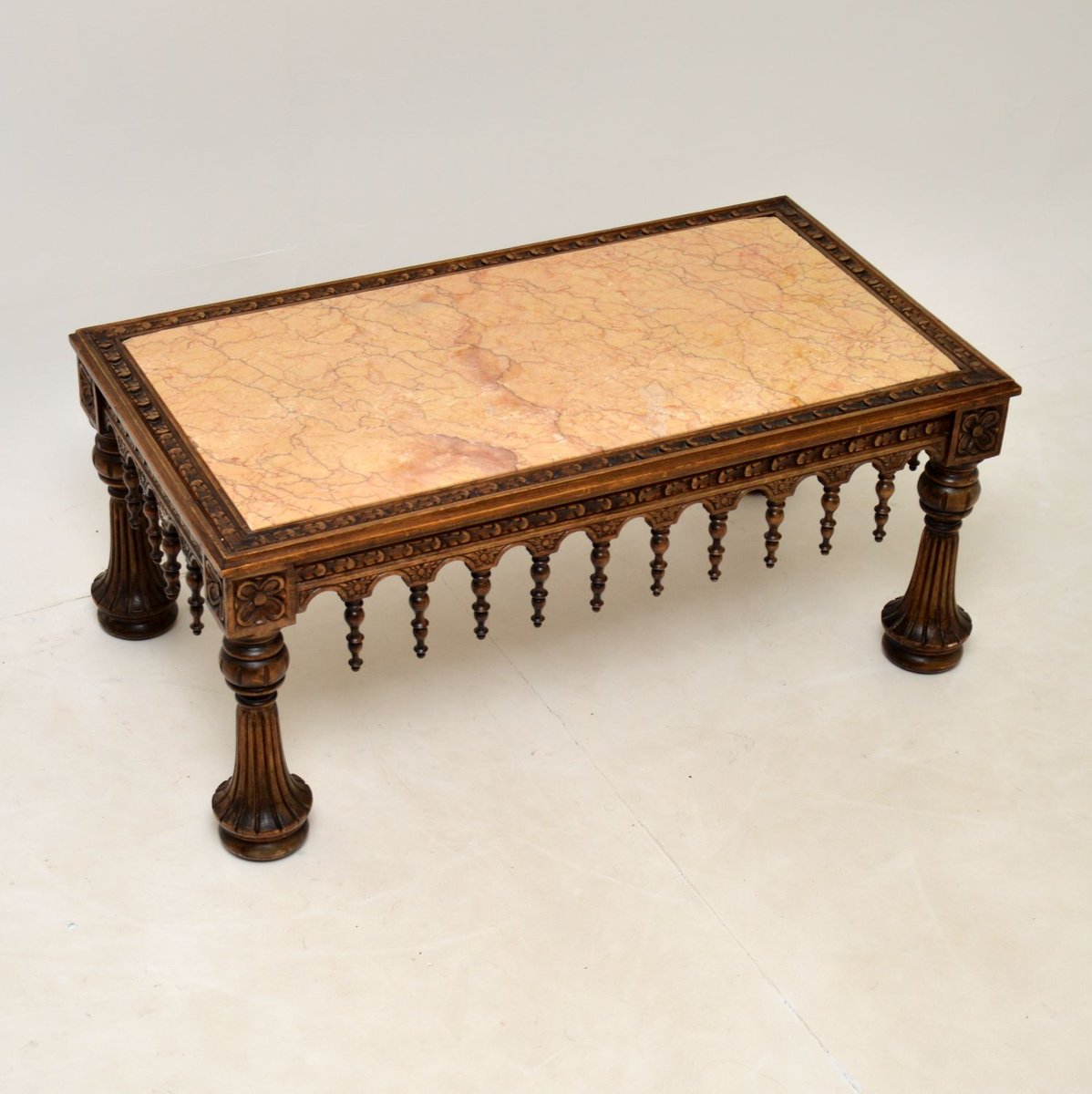 Antique Marble Coffee Table / Antique Marble Coffee Table With Carved Wood Legs Espresso Ornate Victorian Interior Design Ideas : They're small but ideal and can be used to hold your coffee and other marble topped tables are beautifully designed and offer a unique finish to any room.