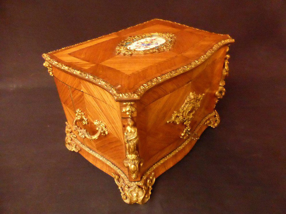 Antique French Wood Liquor for sale at Pamono